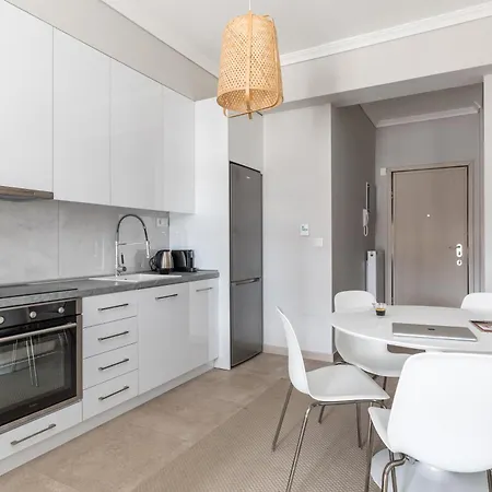 Sunshine By Halu! Centre Family Retreat Apartment *